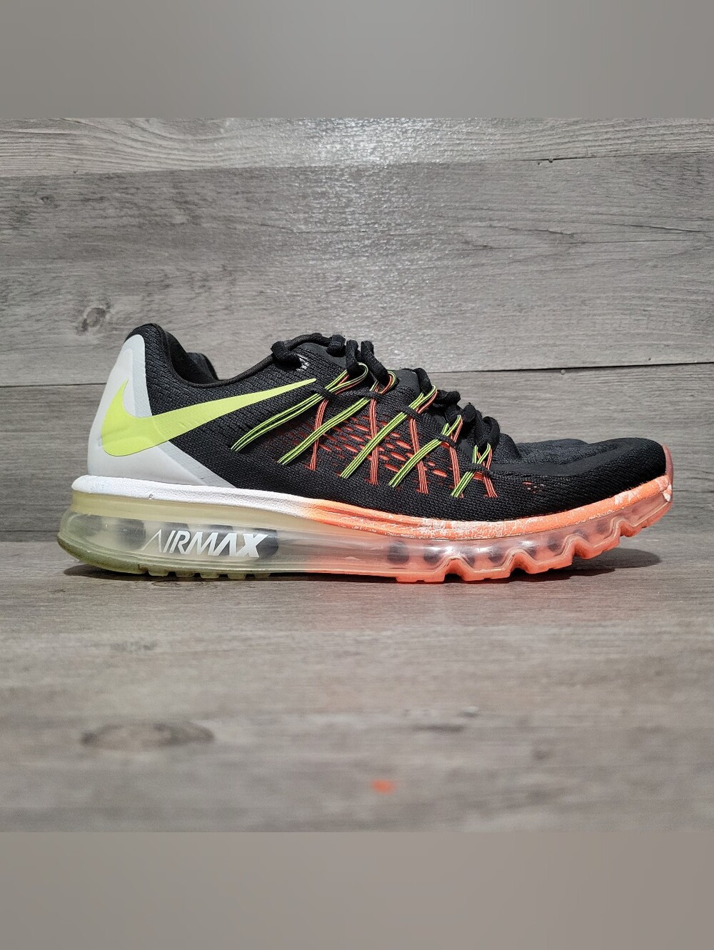 Nike Air Max 2015 Size 9.5 Black Volt Hot Lava 698902-007 Shoes